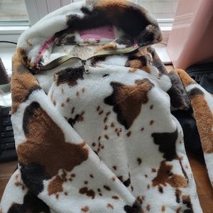Cowhide pull over